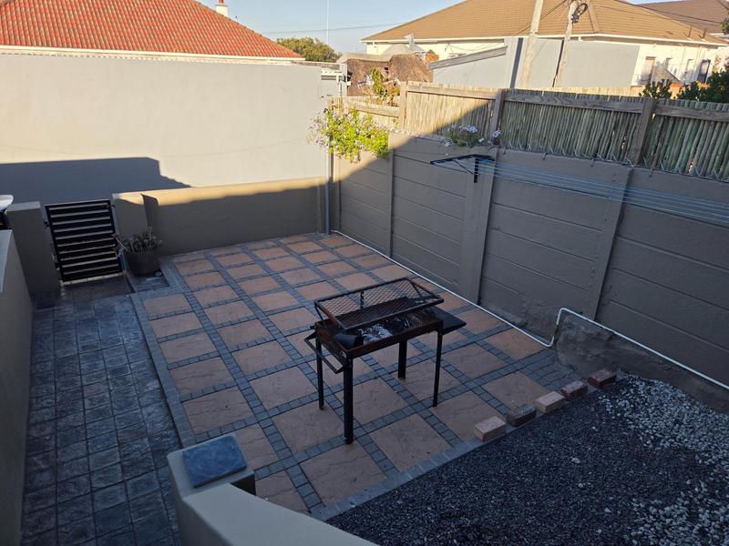 To Let 2 Bedroom Property for Rent in University Estate Western Cape